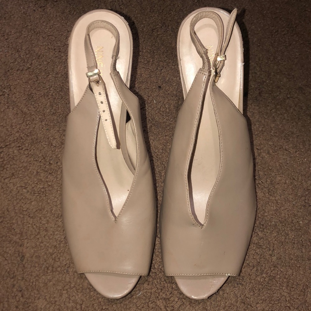 Nine West heels. 4in heels. Light brown.